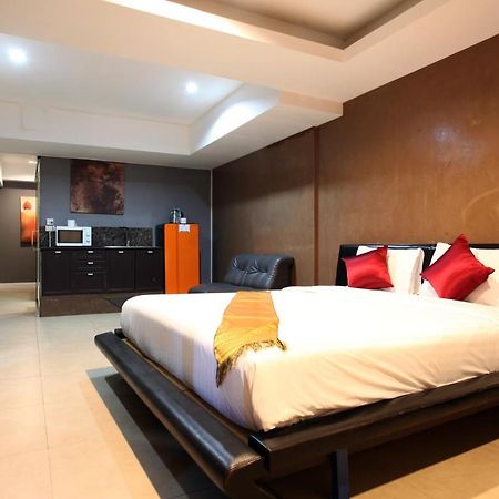 Del Mar Rooms Pattaya Buitenkant foto