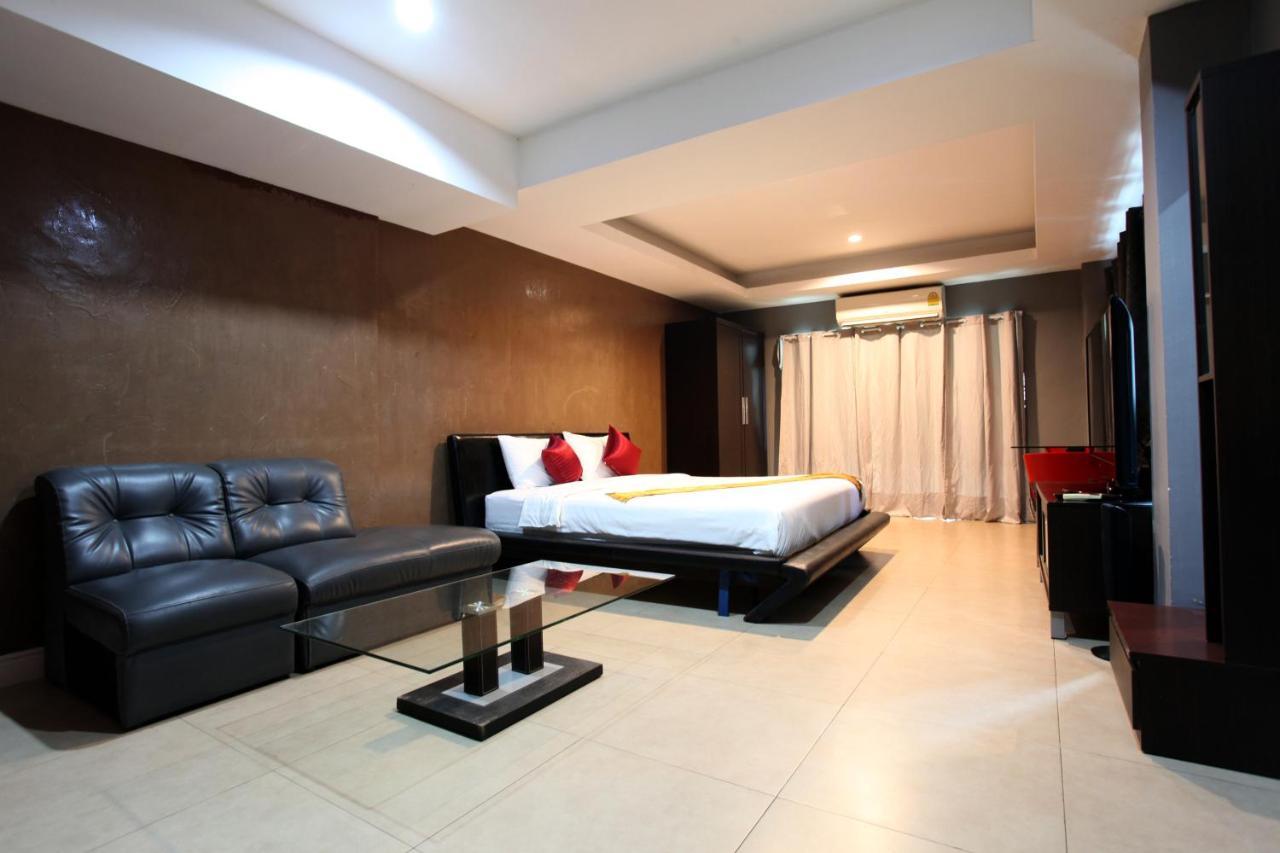 Del Mar Rooms Pattaya Buitenkant foto